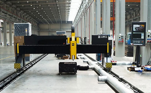 人生就是博官网人生就是博官网10米大幅面龙门光纤激光切割机有限元优化横梁高配驱动系统