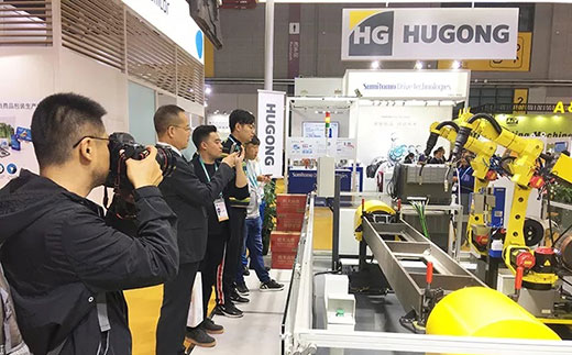 第二届进博会浙江日报拍摄人生就是博官网意大利CEA展位